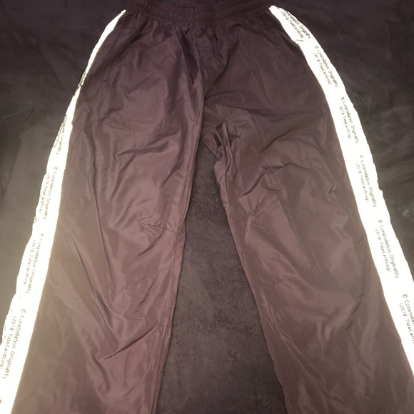 Reflective bottoms - Picture 2 of 5